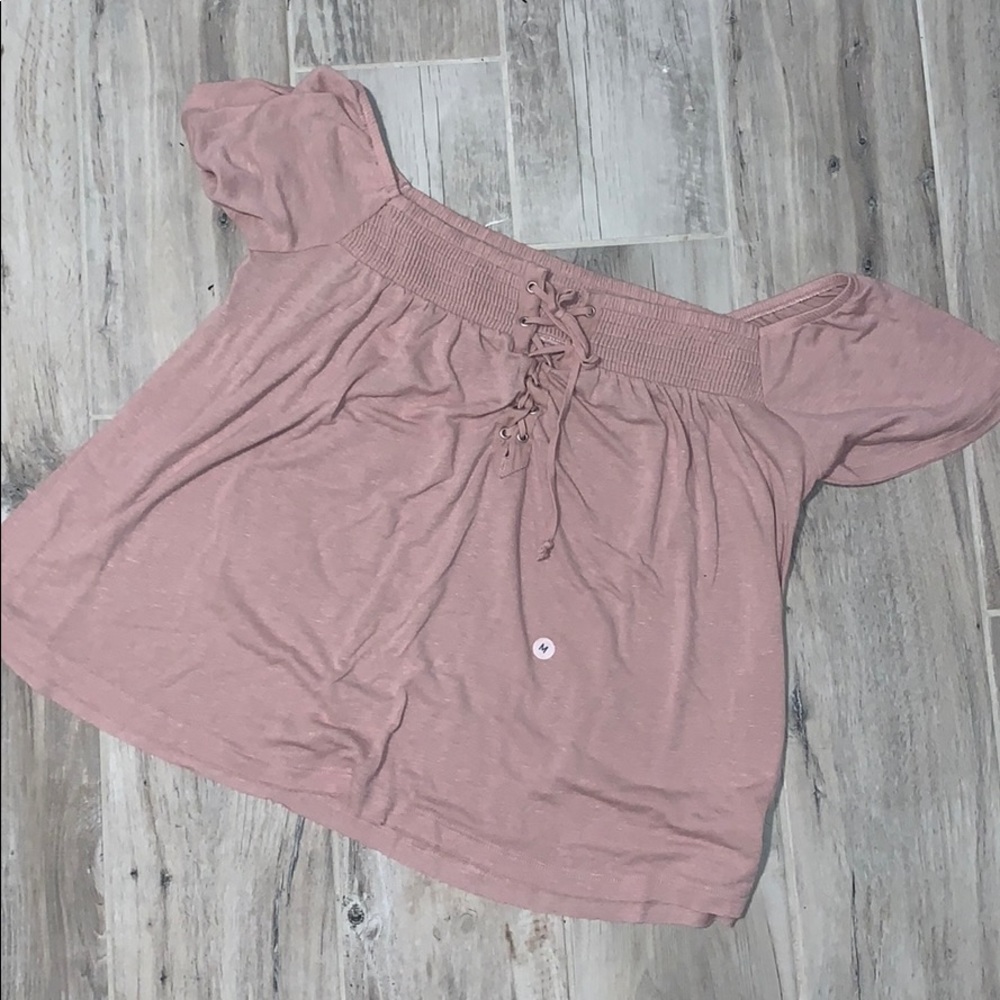 AE Off-the shoulder Top